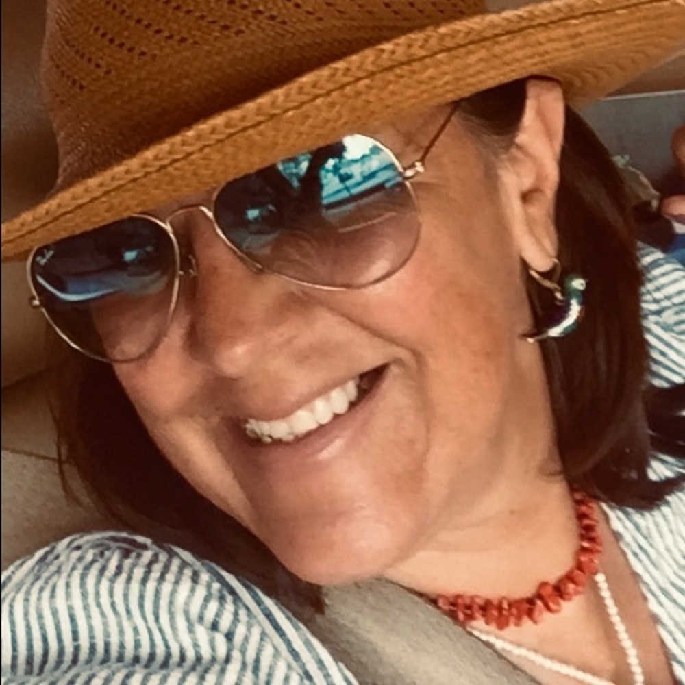 Meet your Posher, Cynthia